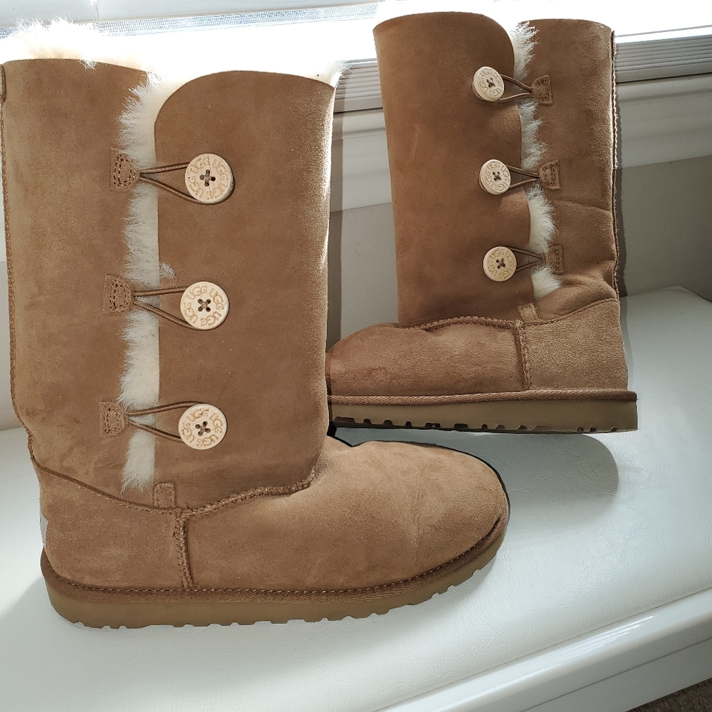 Ugg brown boots